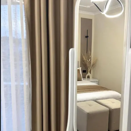 Modern Luxury Apartment-city Center-walk Anywhere * דורס